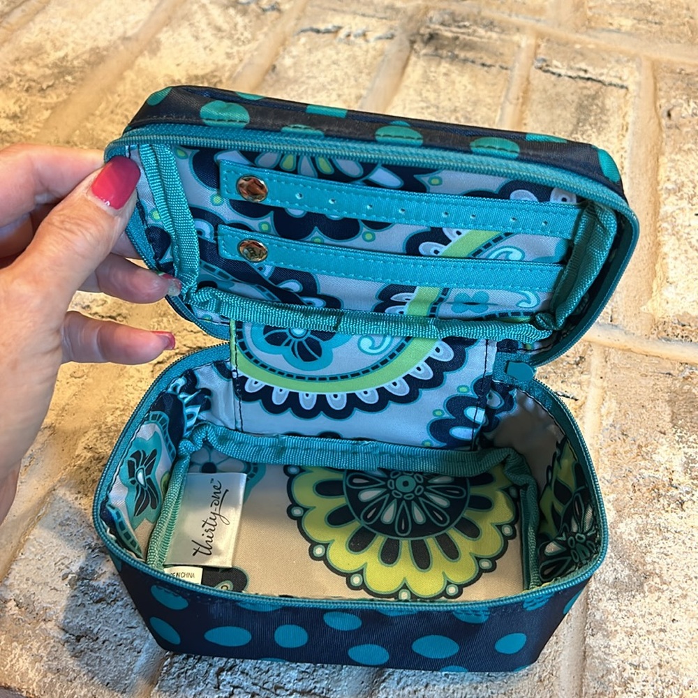 Thirty One Jewelry Travel Case - Picture 5 of 5